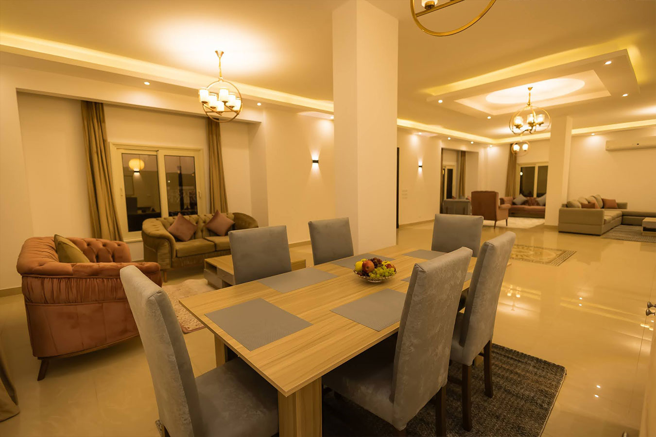 Family room 2